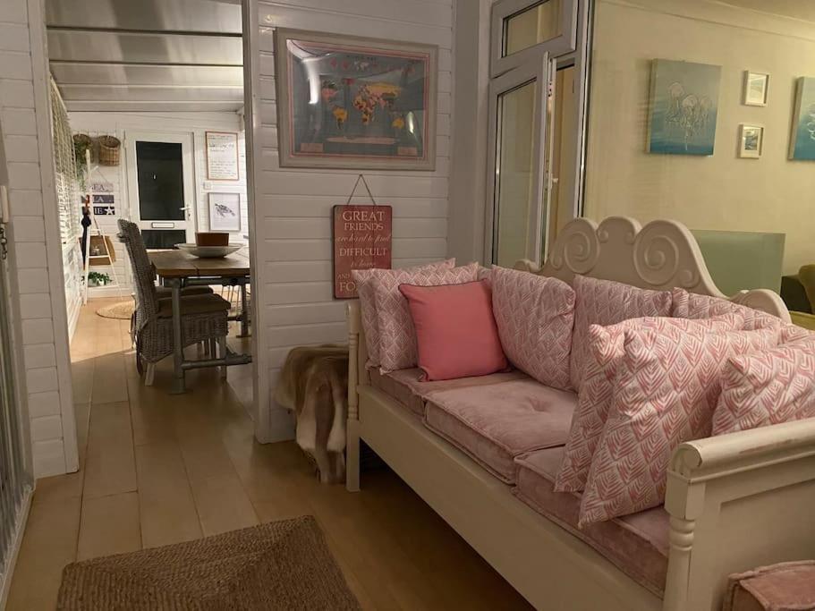 Shoreline Hideaway - Next To The Holiday home *