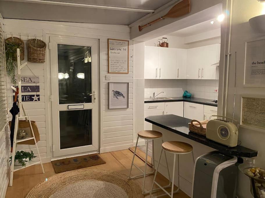 Shoreline Hideaway - Next To The Holiday home *